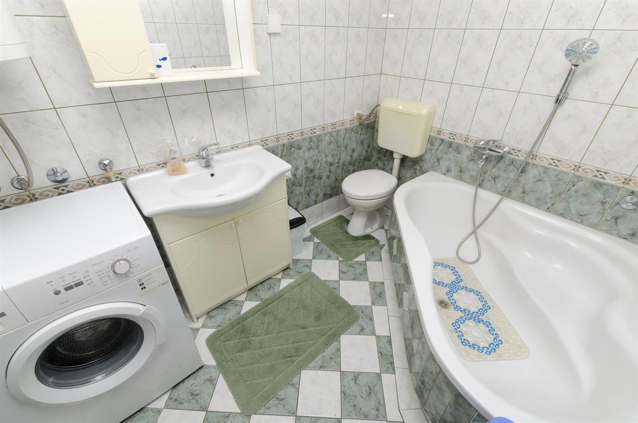 Apartments Tanja Baska Voda Exterior photo